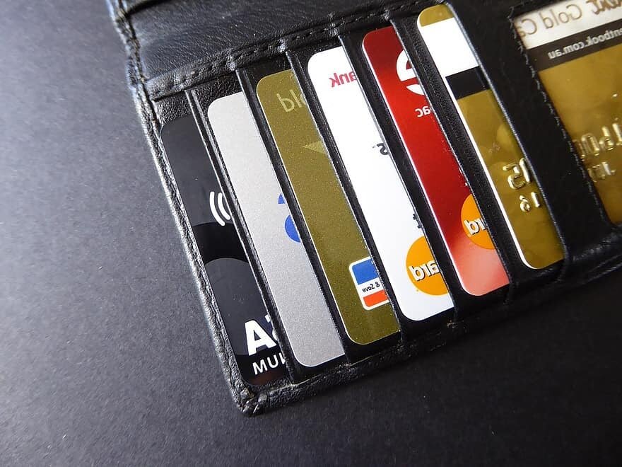 Не теряйте деньги: 4 ситуации, в которых вам выгодно рефинансировать кредитную карту