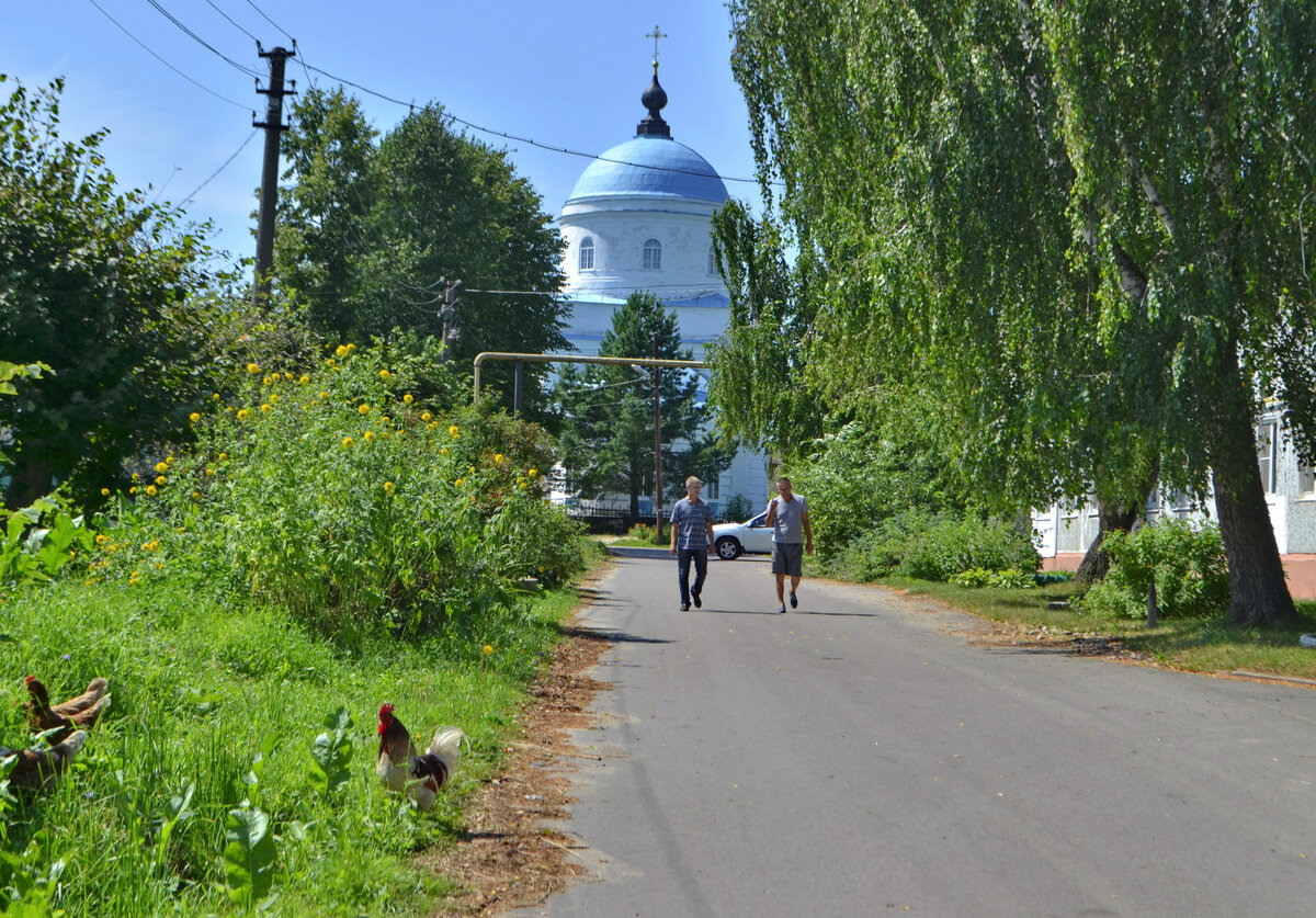 Провинциальный город. Чекалин тульская область. Тутаев город. Старая русса город. Малый город в городе большом.