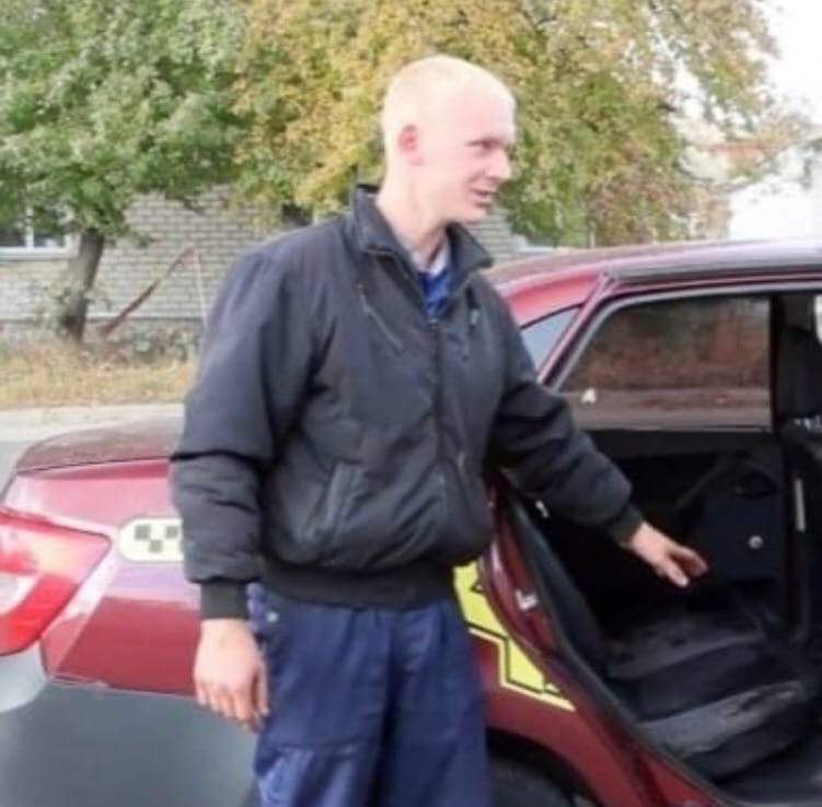 Тот самый водитель.