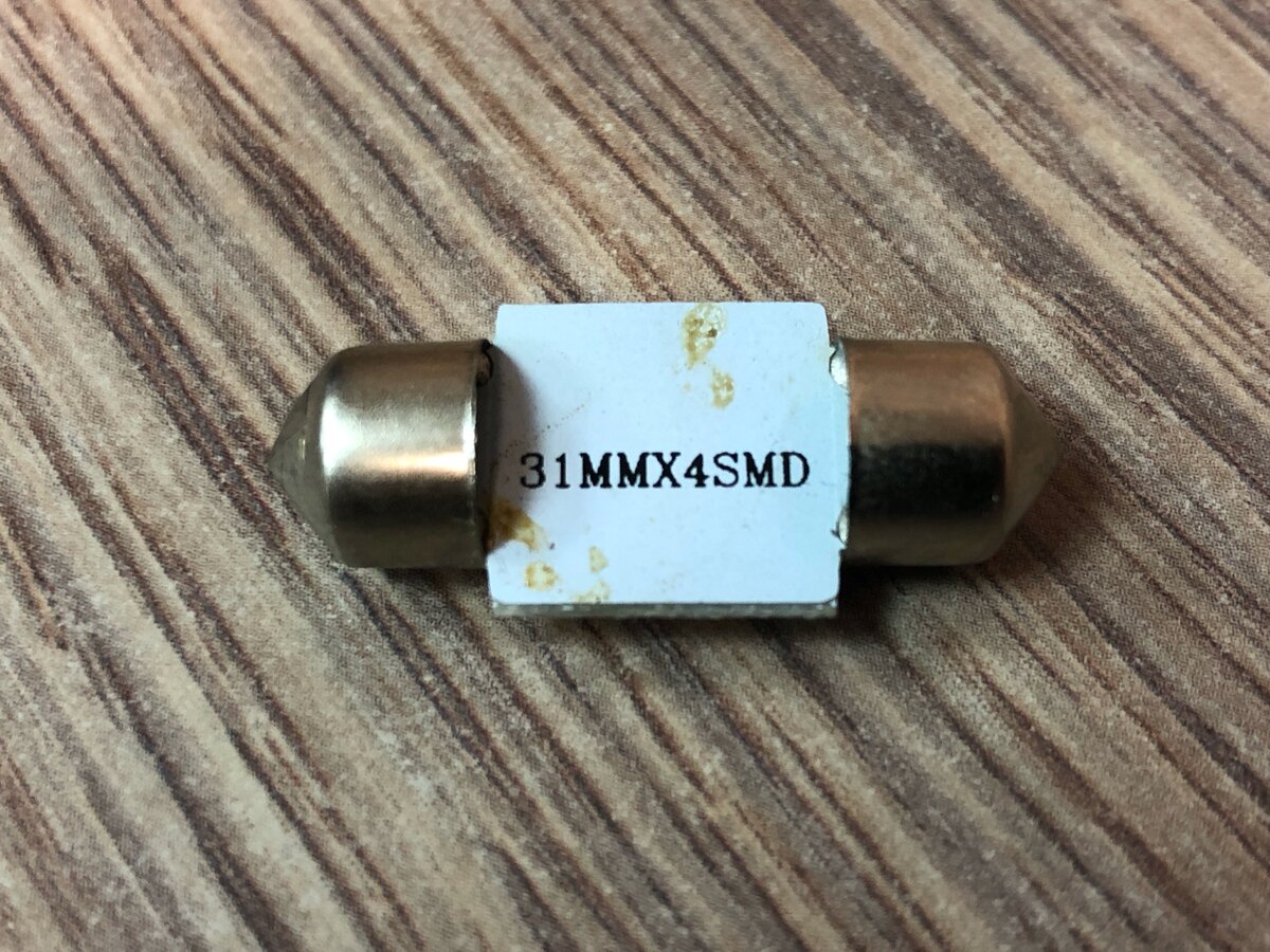 оборотная сторона китайской лампочки