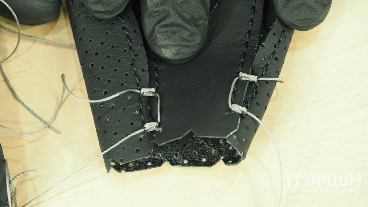 Фиксируем у основания