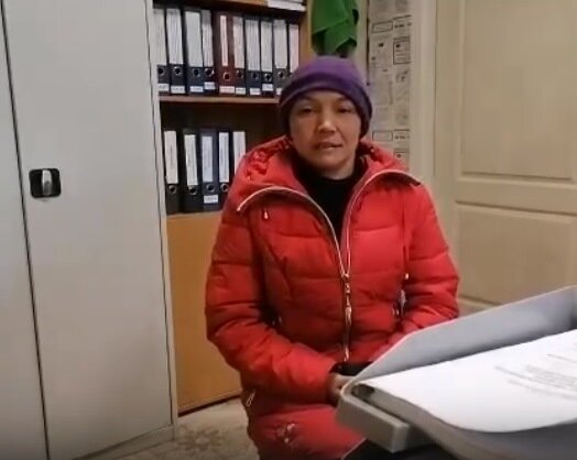 Эта женщина разожгла костёр, чтобы согреться, но спровоцировала пожар