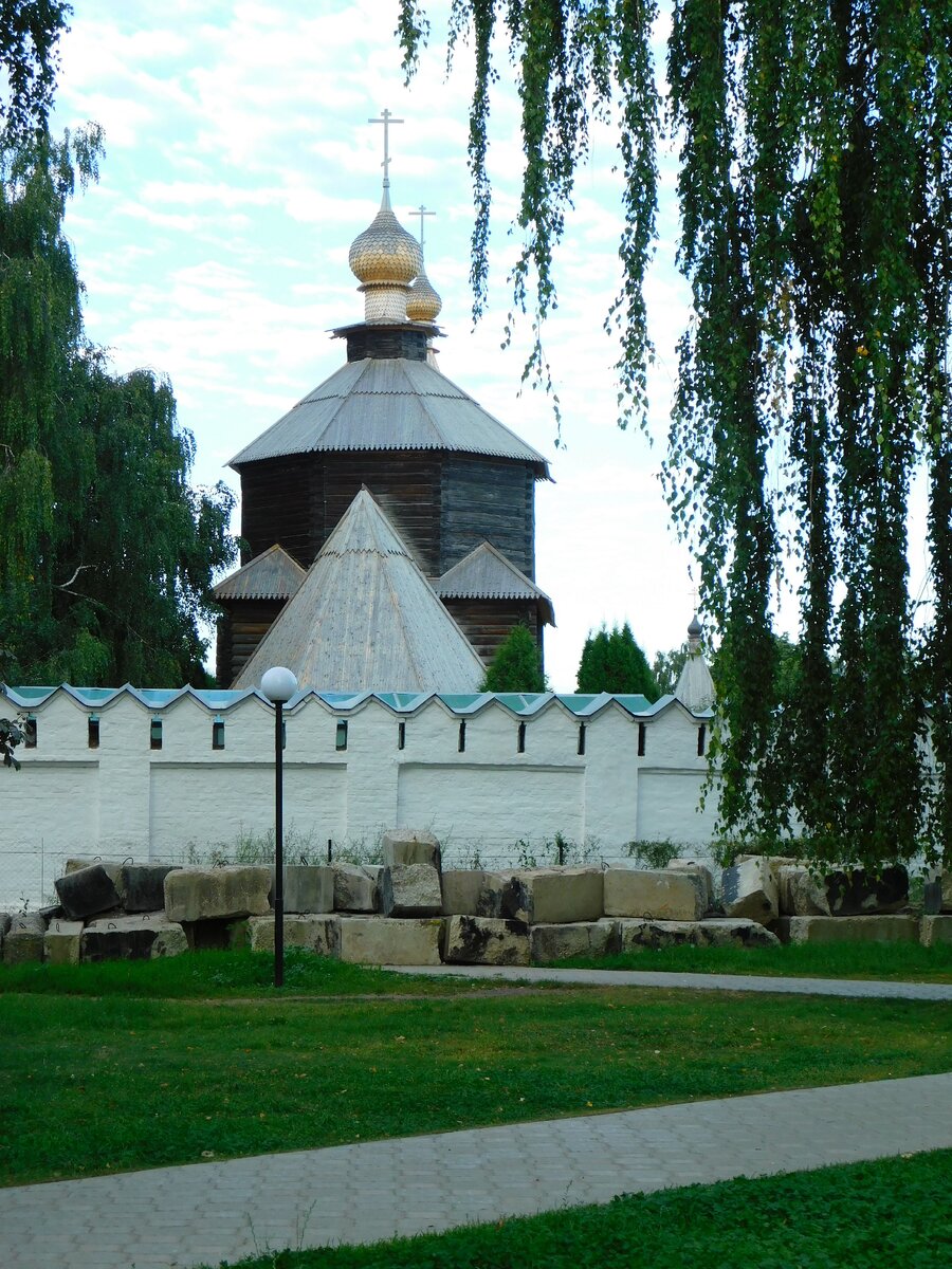 Сергиевская церковь в Троицком монастыре