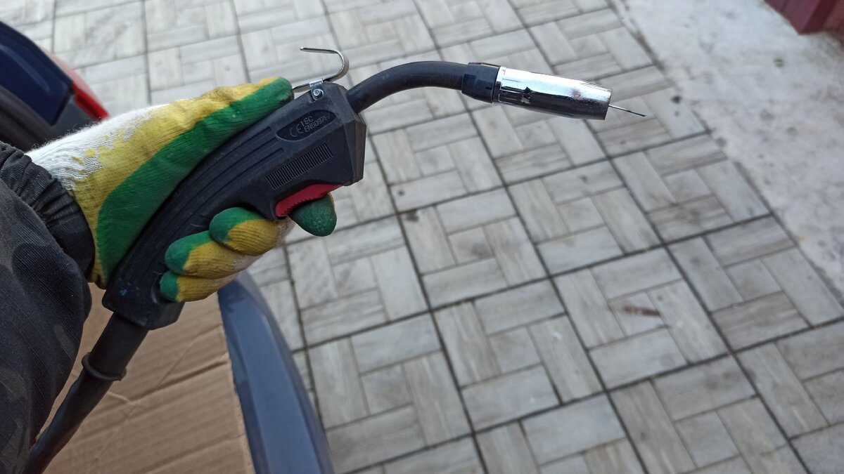 мини сварочный полуавтомат на 220 вольт. миниатюрный полуавтомат 3 в 1. сварка полуавтомат 3в1 ресанта. сварочный полуавтомат без газа с алиэкспресс mig-160. сварочный полуавтомат dwm 350 mig.