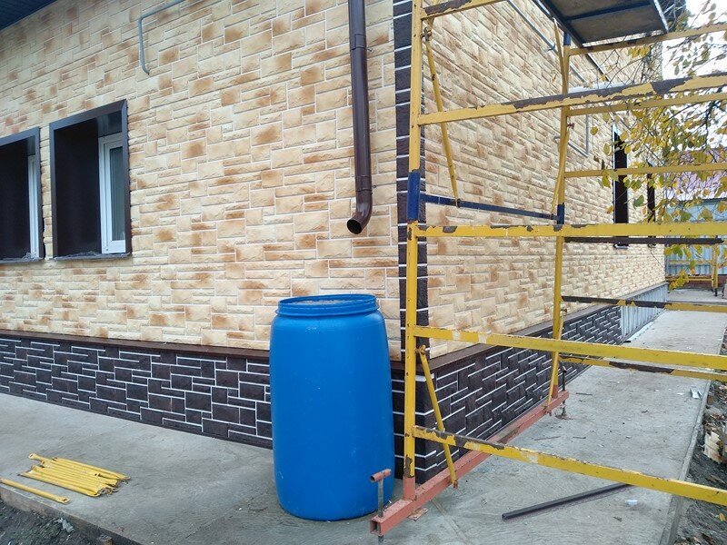 Угол дома. Листайте галерею