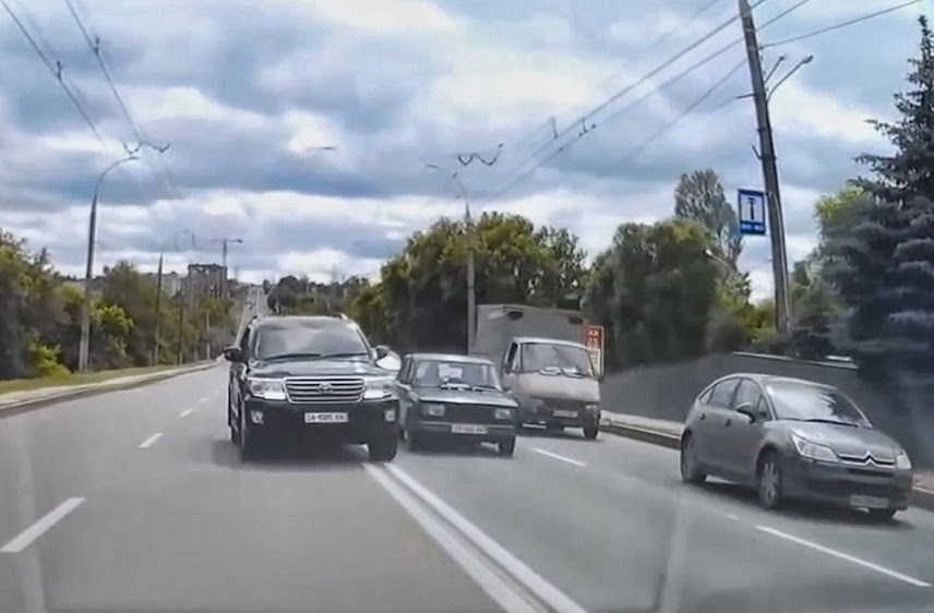 По встречной полосе...