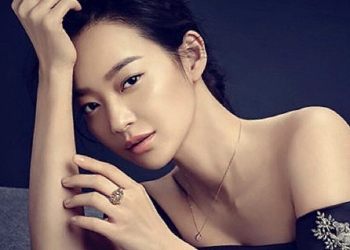Кореан makeup. Корея чувствительная. Пак со-дам. Seung-yeon jo. Щин сэ-гён.