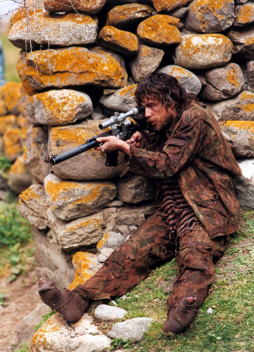 Сергей Бодров, не привычно его видеть в таком Амплуа с ВАЛом в руках