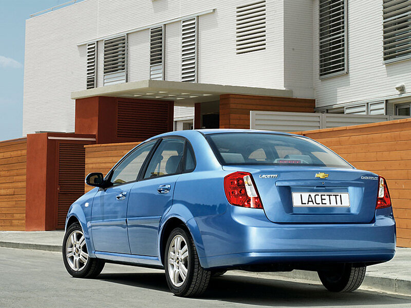 Chevrolet Lacetti сбоку