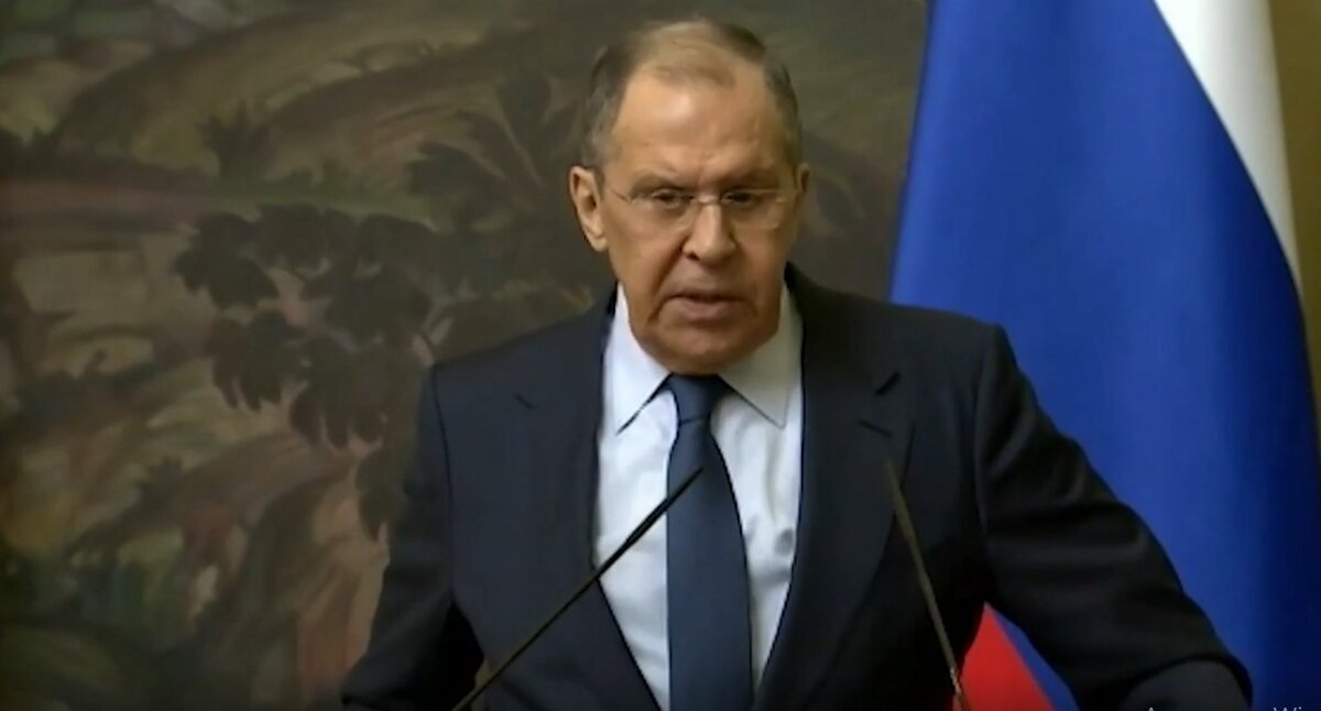 Кадр из выступления на пресс-конференции 18 октября 2021 года