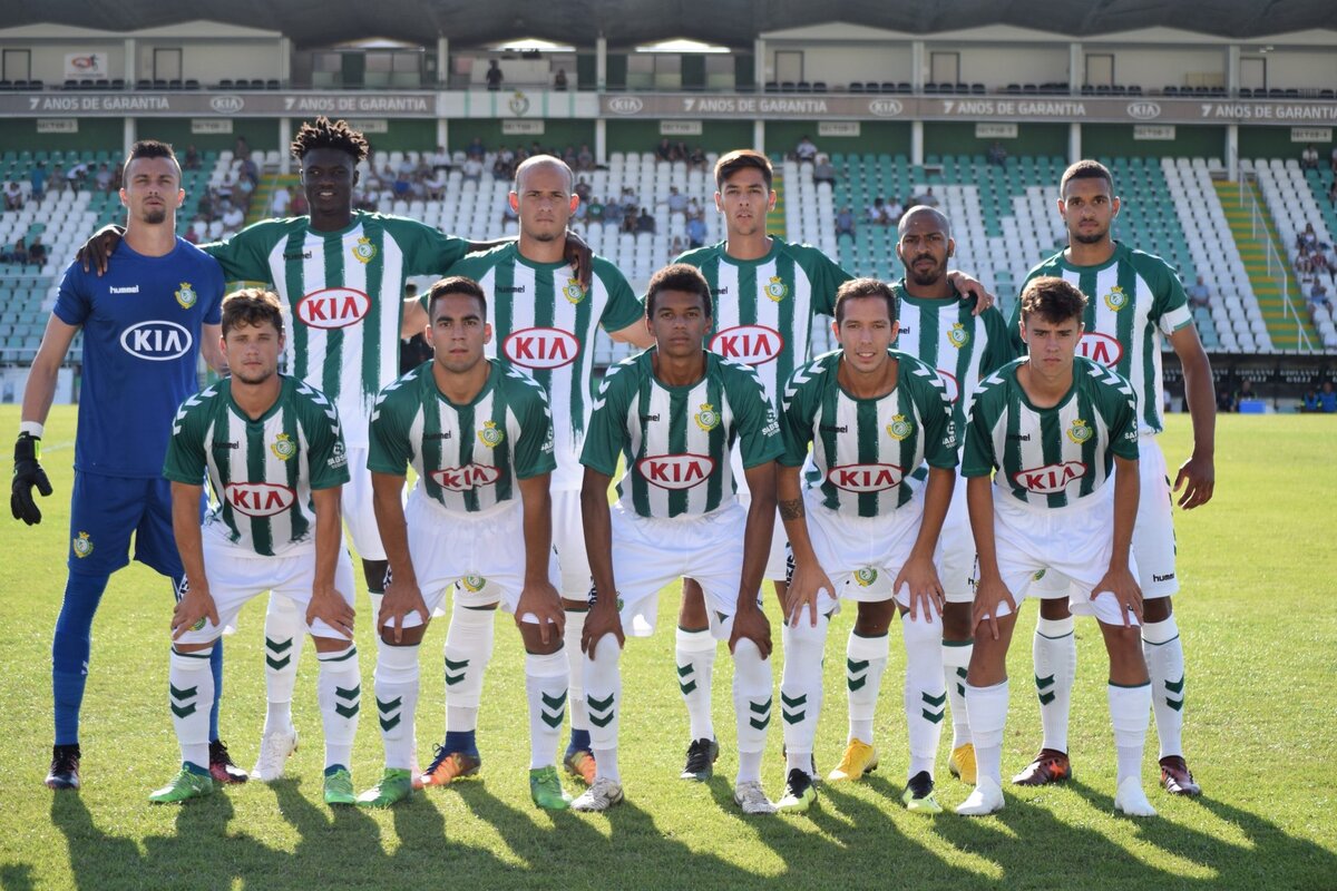 Клуб Витория Сетубал, вынужденно опустившийся до третьего дивизиона