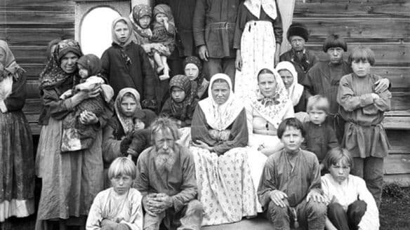 Община. Источник: https://www.altai-tour.ru/about_altai/istoriya-gornogo-altaya/staroobryadtsy-altaya/