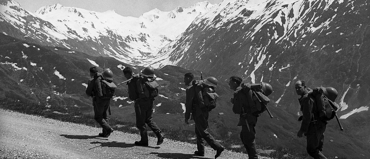 Швейцарские горнострелковые войска, около 1940 года. Фото: RDB/ullstein bild via Getty Images