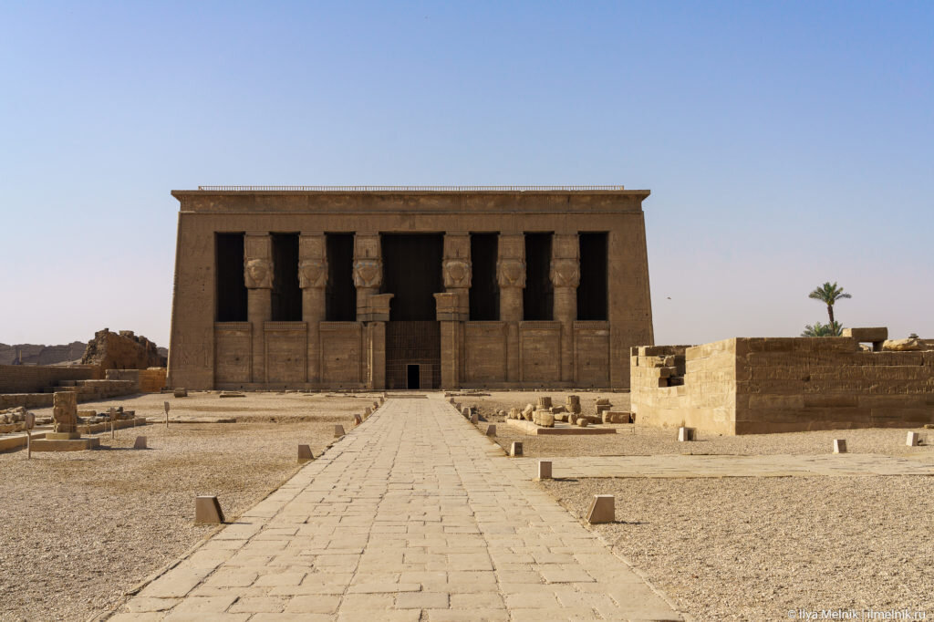 Древний храм Хаткор Фото взято с сайта: ilmelnik.ru