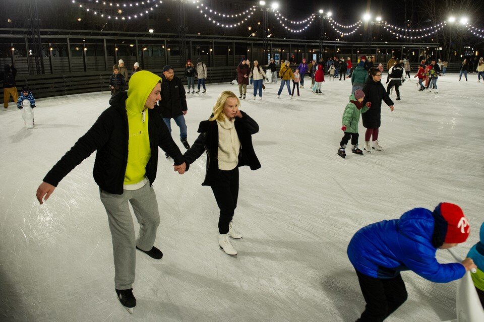     Каток на Конюшенной площади откроют 17 декабря  ПЫХАЛОВА Юлия (архив)