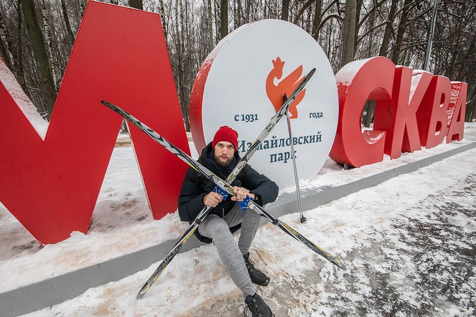     По тропинкам лесопарка проложено 7,5 км лыжни под коньковый ход и классику, также есть лыжный стадион Андрей АБРАМОВ