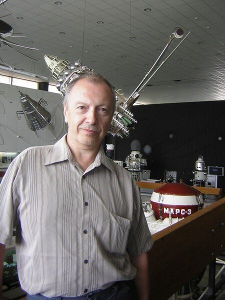 А.М.Песляк журналист, историк, комментатор РИА Новости ИСТОЧНИК: https://my.mail.ru/mail/pesliak2000/