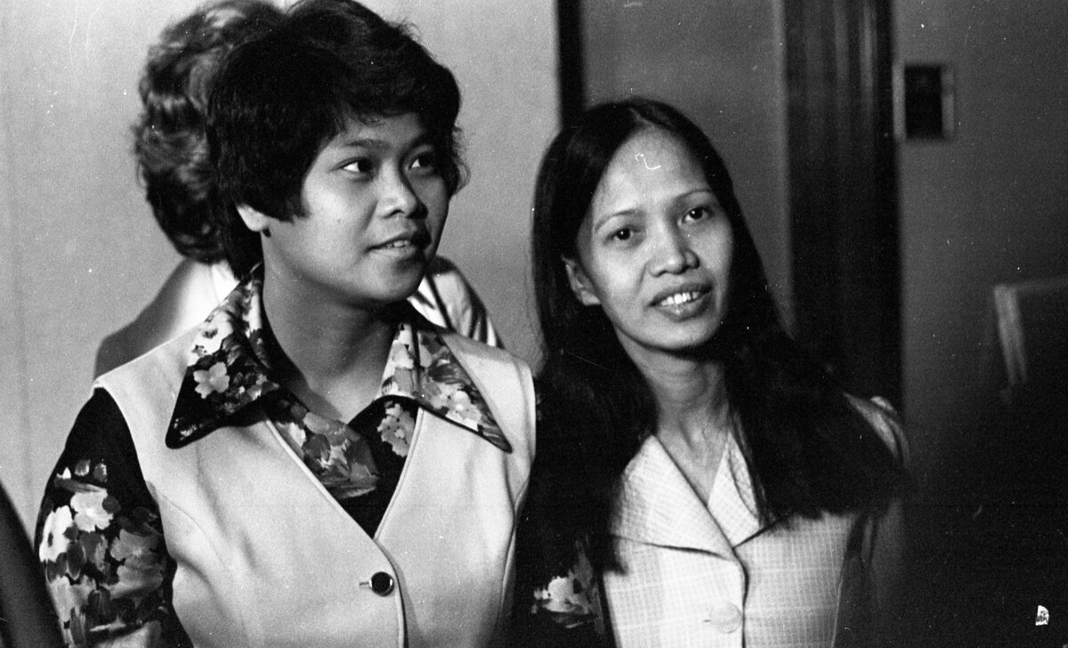 Слева: Филипина Нарсисо. Справа: Леонор Перез