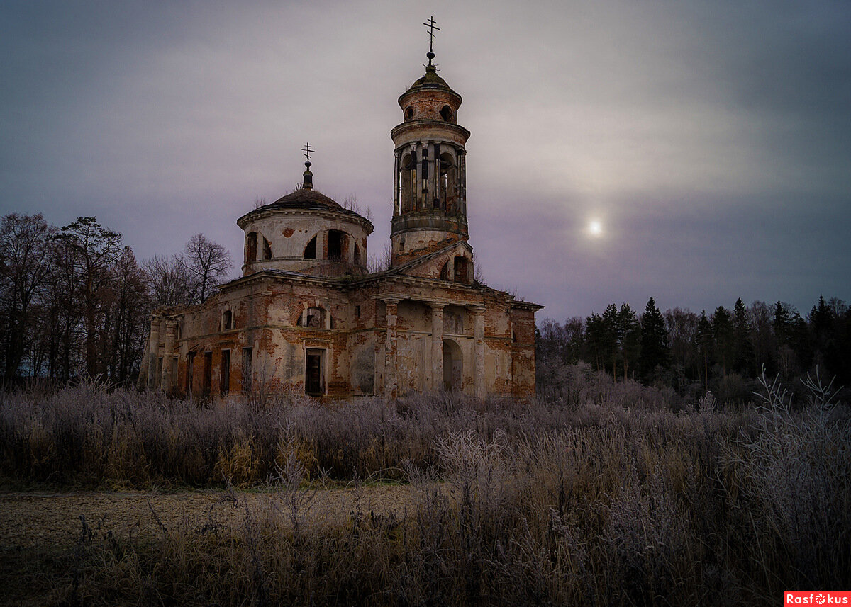 Заброшенные церкви фото