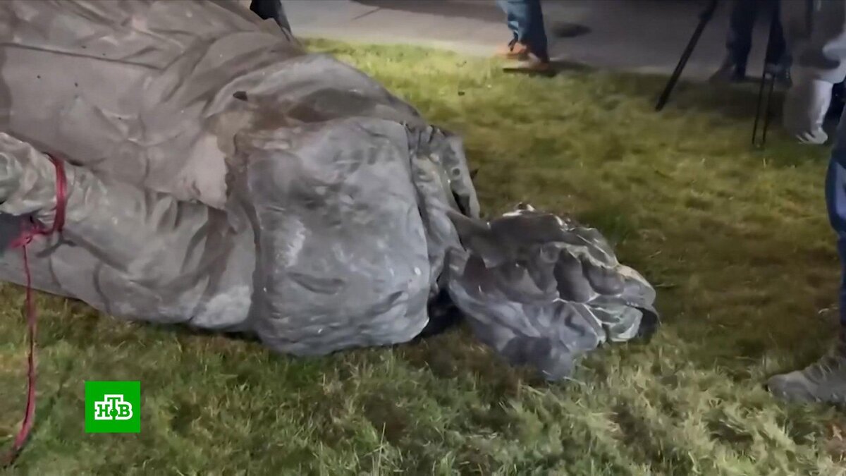    Памятник Екатерине II в Одессе снесли второй раз за век