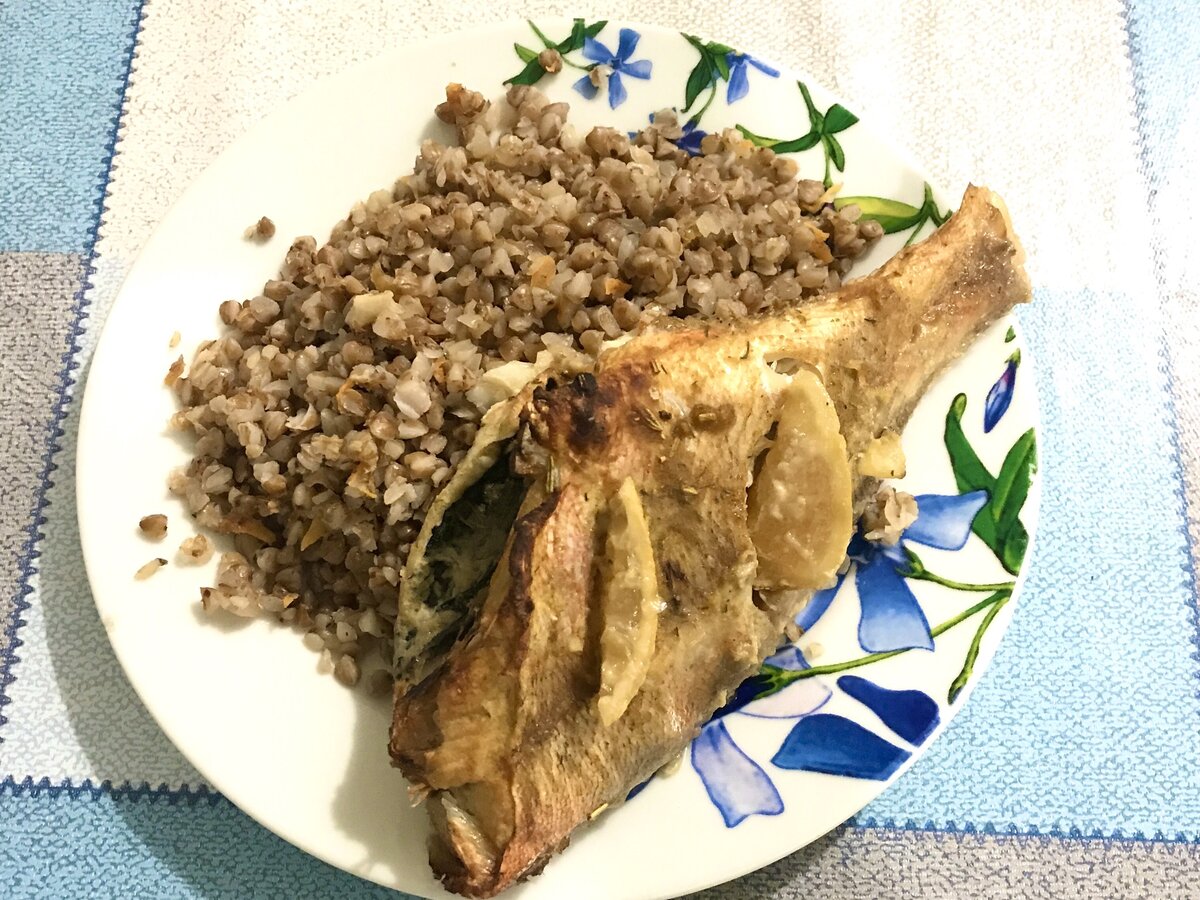 Приготовленный морской окунь. Фото автора