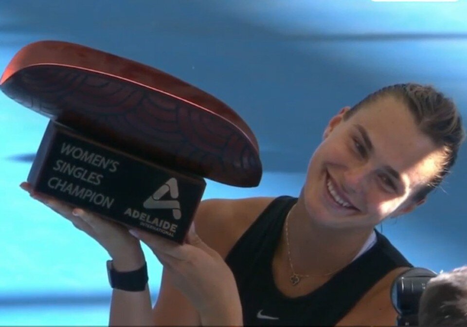     Соболенко выиграла первый турнир сезона WTA. Фото: кадр видео PrimeSportTv