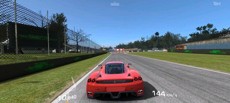    В жанре автосимуляторов на Android у Real Racing 3 до сих пор нет конкурентов