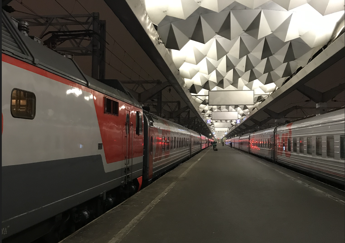 Вот такой поезд ждал меня утром на Московском вокзале