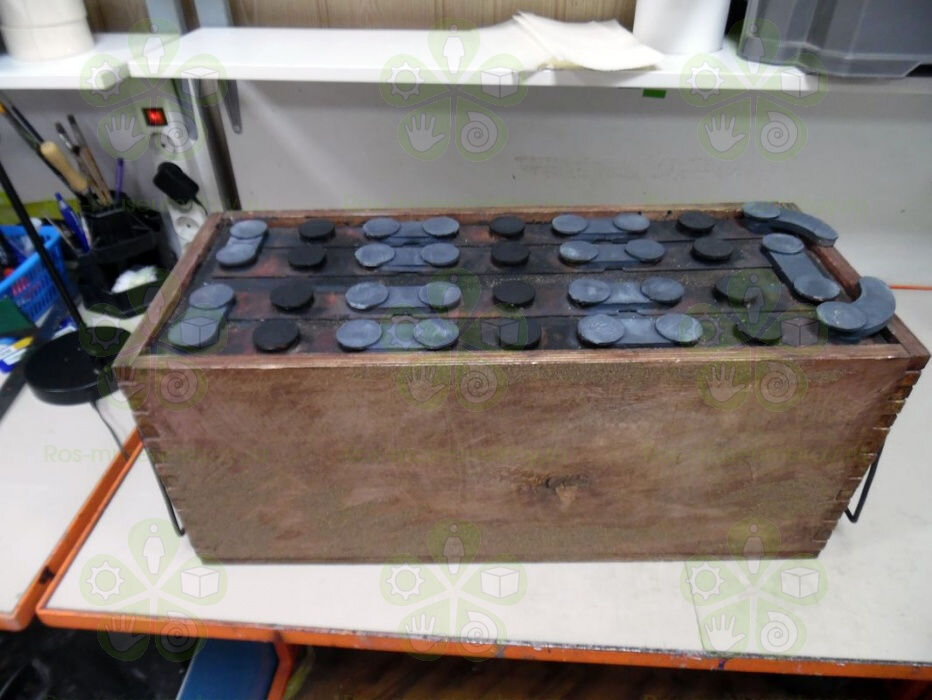Танковый аккумулятор, 24 вольта. Фото с сайта ros-museumstroy.ru