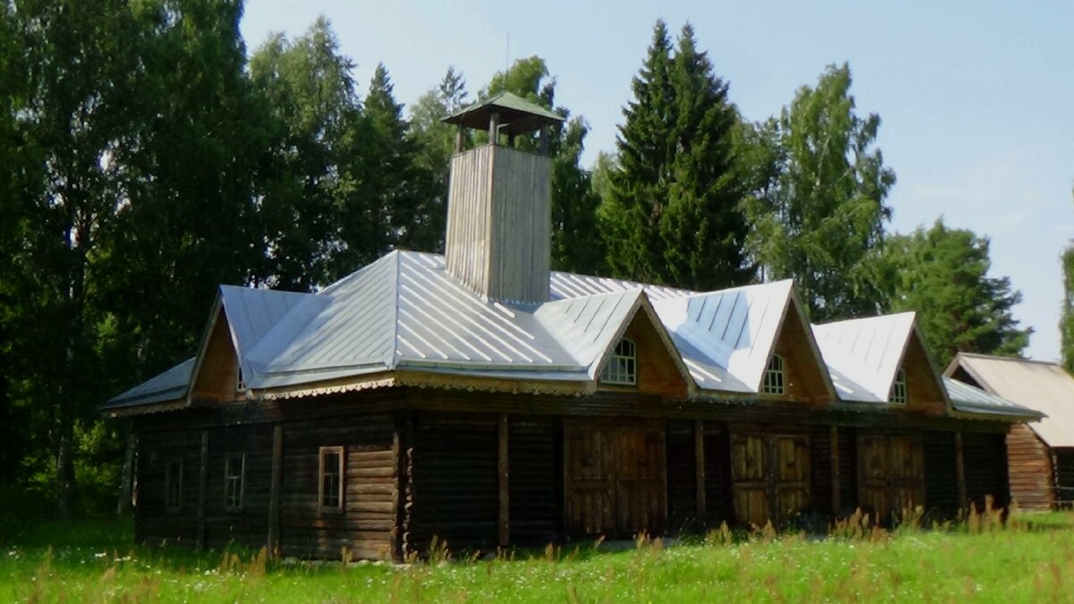 Деревня в чаще. Российская деревня. "лесная хижина подмосковье". Лесная хижина финляндия. Таежный староверческий скит.