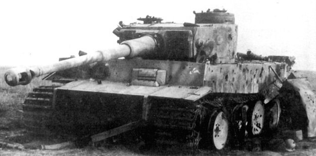 Безвозвратно потерянный «Тигр» № 212 из состава 505-го тяжёлого танкового батальона. Июль 1943 года