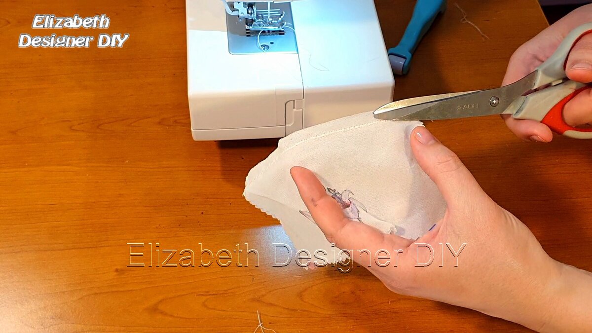 Шитьё тонкой кожи. Как видео сделать тоньше. Заострение кисти в крита. Capcut на пк. Лайфхак для циркулярки.