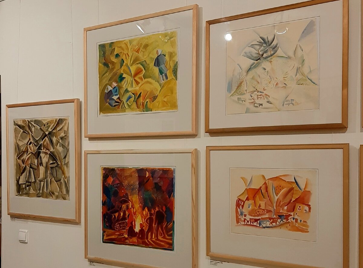 Выставка авангардистов в музее 