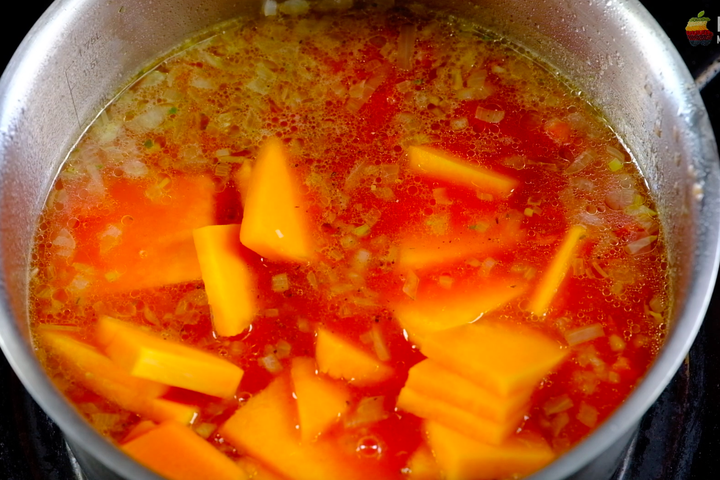 Особые тефтели в томатном соусе с тыквой - сытно и вкусно!