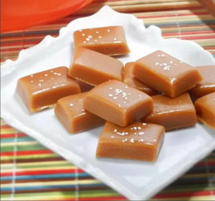 23 мая - День ирисок. Ириска - друг стоматолога, его брат, сестра и мать!