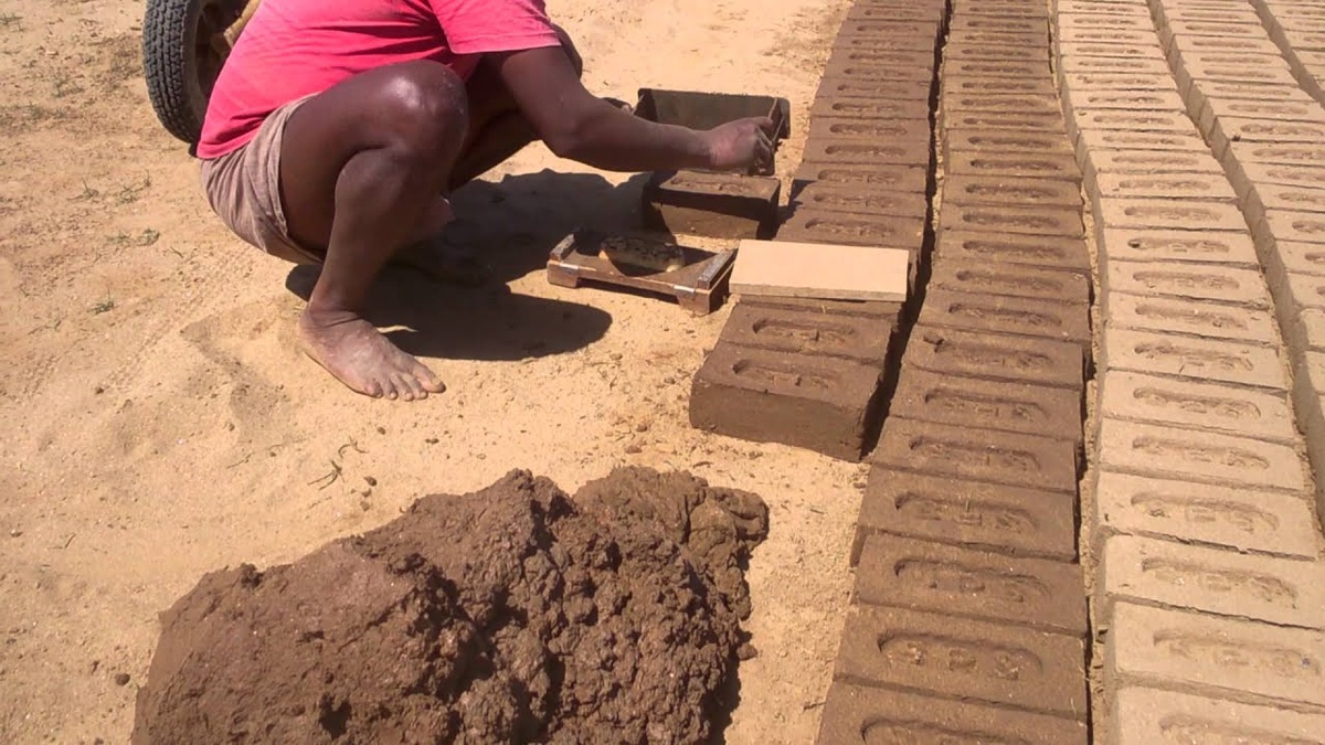 КИРПИЧ ОТ ИСТОКОВ СТРОИТЕЛЬСТВА