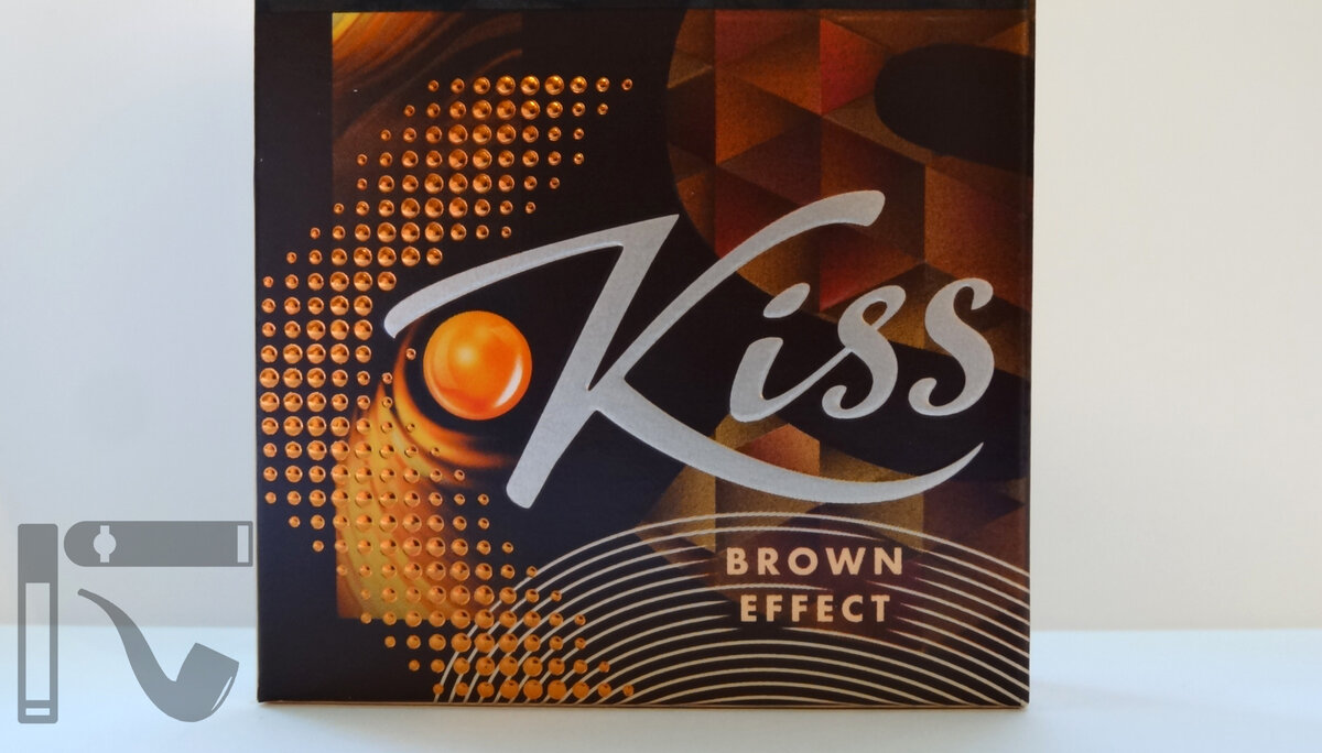 Кис с какими вкусами. Кисс Brown Effect. Сигареты Кисс Браун эффект. Kiss сигареты с кнопкой Brown Effect. Сигареты Kiss Brown шоколад.