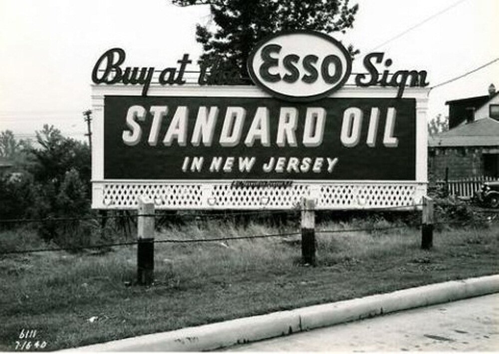  Нефтяная корпорация Standard Oil.  Источник фото: Яндекс. Картинки 