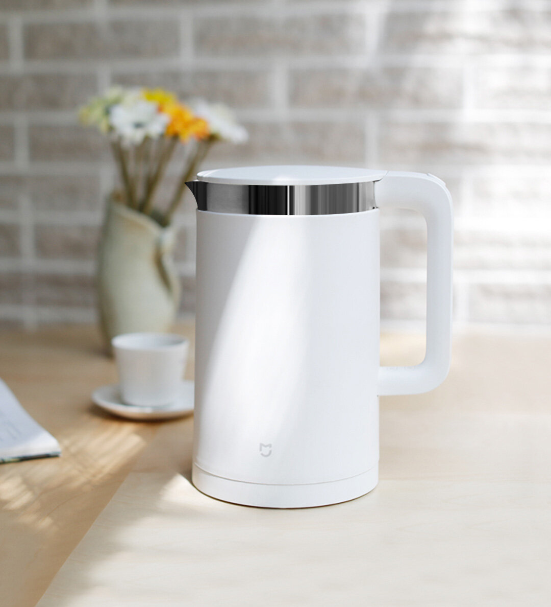 Я первоначально клюнул на дизайн.Да и бывает такое, что в руку просто лёг. У Насти 26 июня день рождение, я собираюсь кое-что прикупить из XIAOMI.