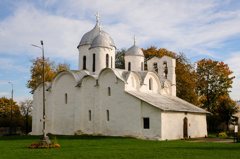 Псковская Церковь Василия зимой