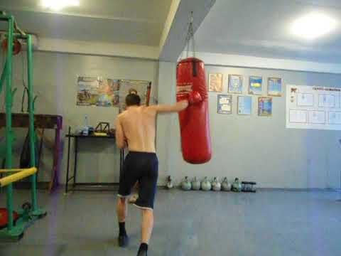 Висит груша, нельзя скушать (не лампочка).