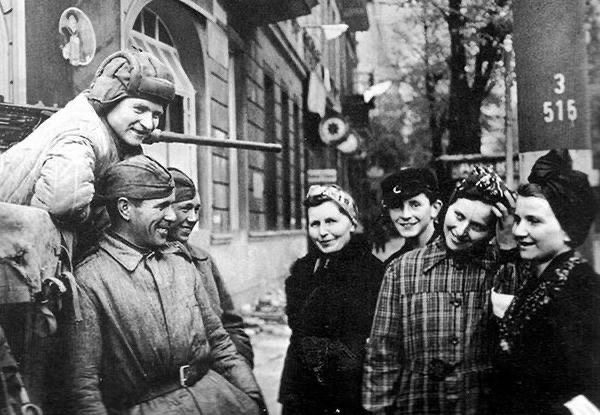 Немецкие женщины всегда чувствовали, что они способны на бОльшие вещи, чем просто быть хорошими хозяйками.