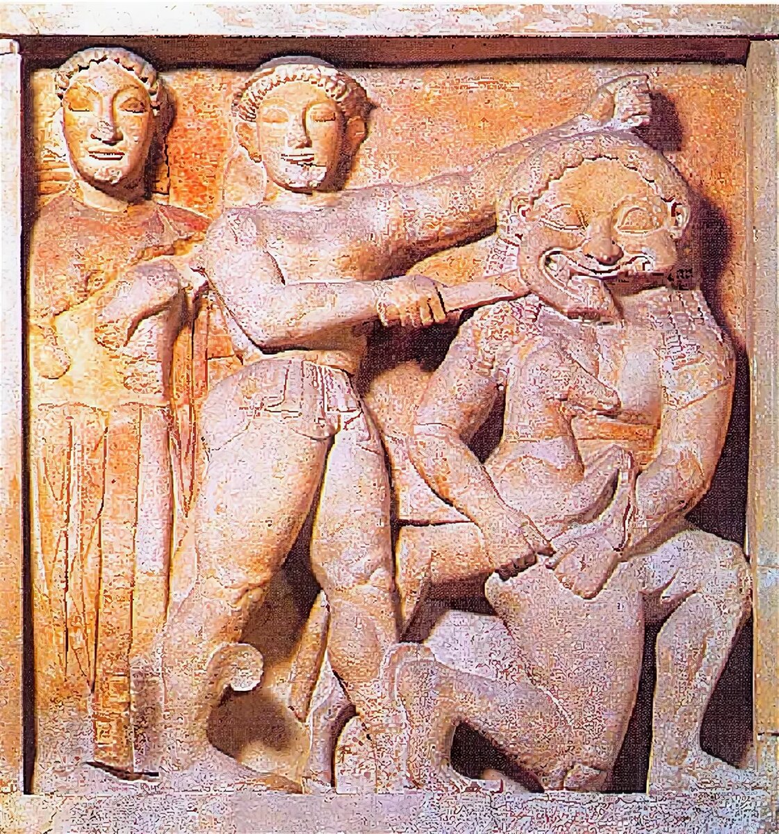 Персей убивающий Горгону Метопа храма