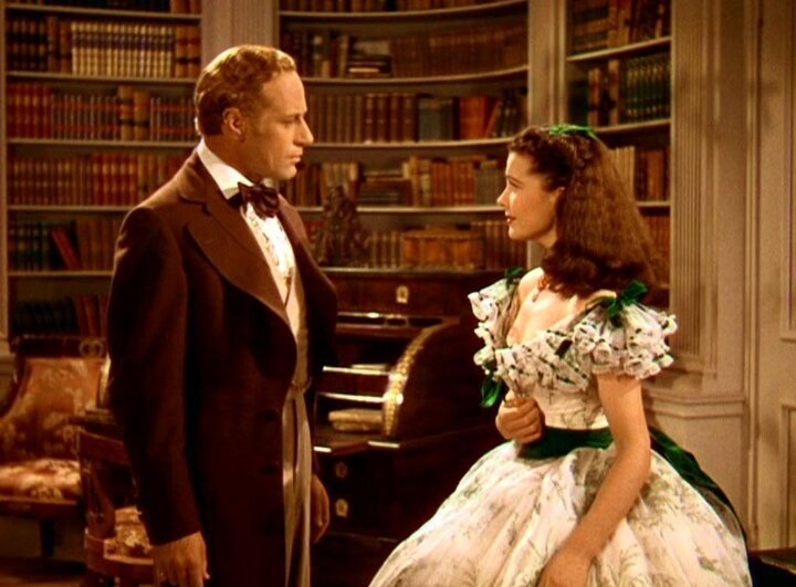 "Скарлетт, одной любви для брака мало, мы с вами совершенно разные люди". Эшли был прав на все сто. 