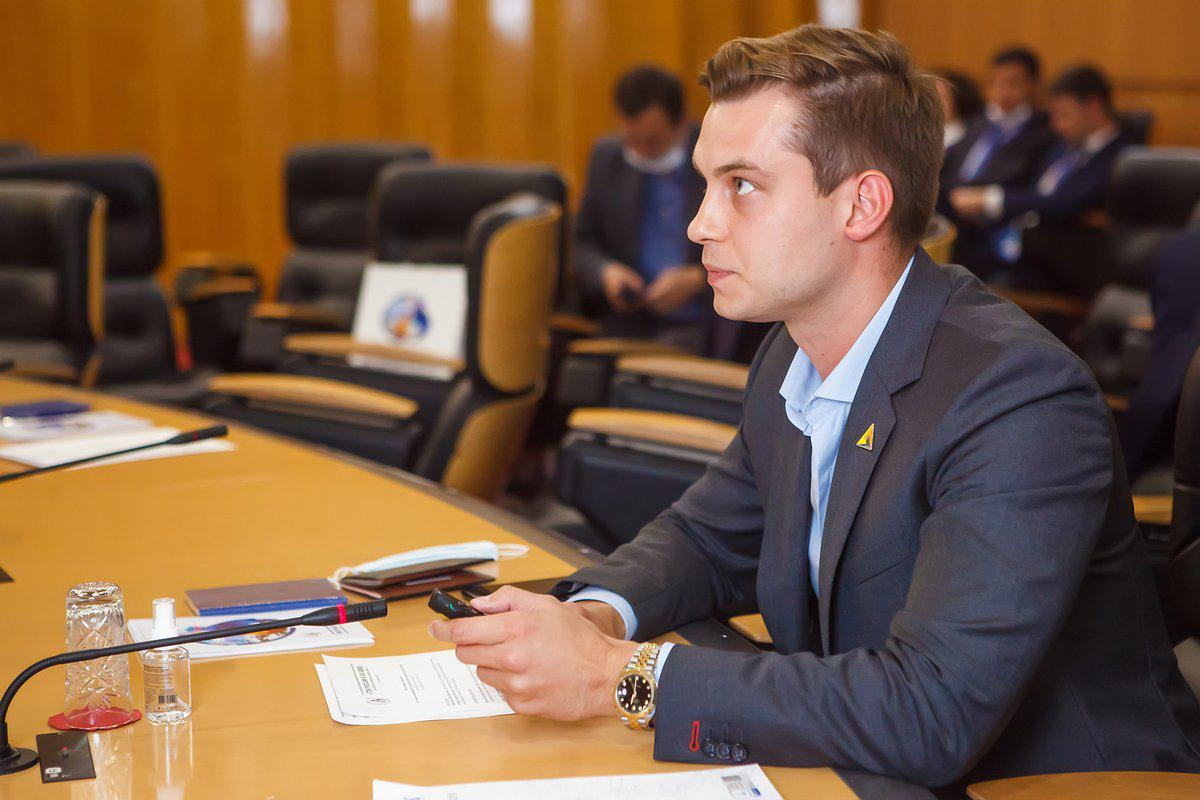 Высокотехнологичный стартап. Инновационные стартапы. Обучение инженеров. Сергей хакатон сколково. Высокотехнологичные заводы в россии.