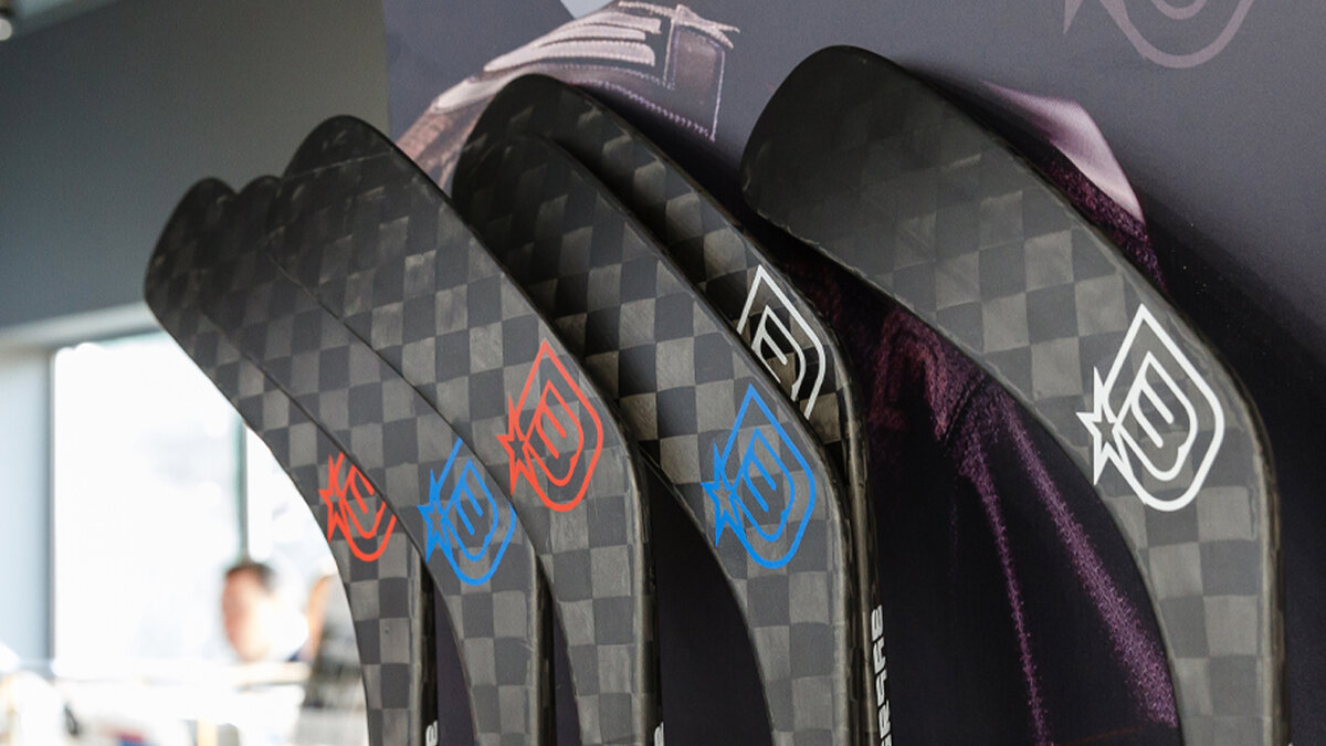 Хоккейные клюшки из карбона, уже есть у наших спортсменов. Листай ►