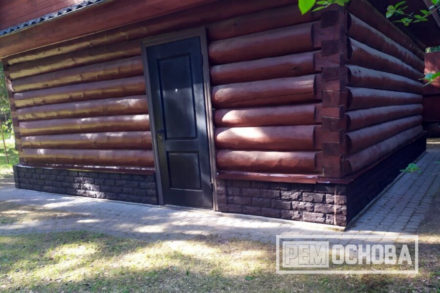 Замена поврежденных венцов и отделка цоколя в Колосково
