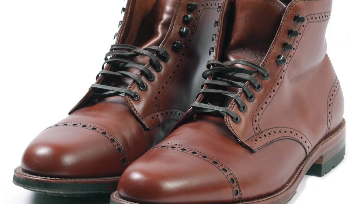 Брогированные Dress Boots. Фото: https://shoesonlinecompany.com/wp-content/uploads/2019/09/Mens-dress-boot-featured-image-1200x675-cropped.jpg