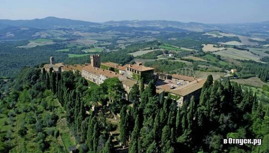 Как купить тур он-лайн дешевле
Валь ди Чечина, расположенная в южной части провинции Пиза, - это удивительная по своей красоте долина с характерными для Тосканы сельскими пейзажами с их кипарисовыми