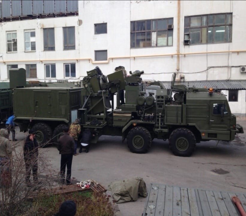 Российский зенитный лазерный комплекс на базе шасси на шасси Брянского автомобильного завода.